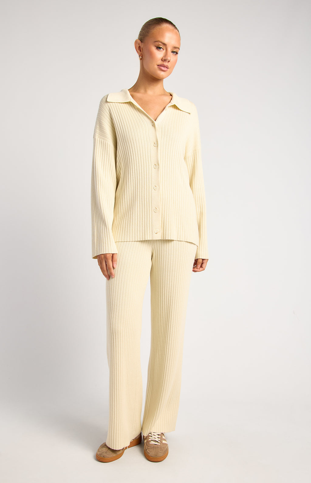 Off-Duty Knit Pants